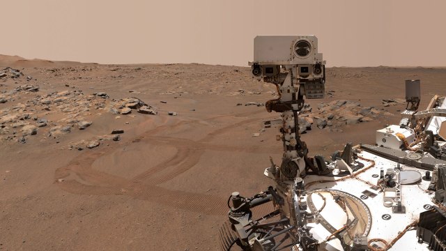 
			'Roving With Perseverance': NASA Mars Rover and Helicopter Models on Tour - NASA Science			